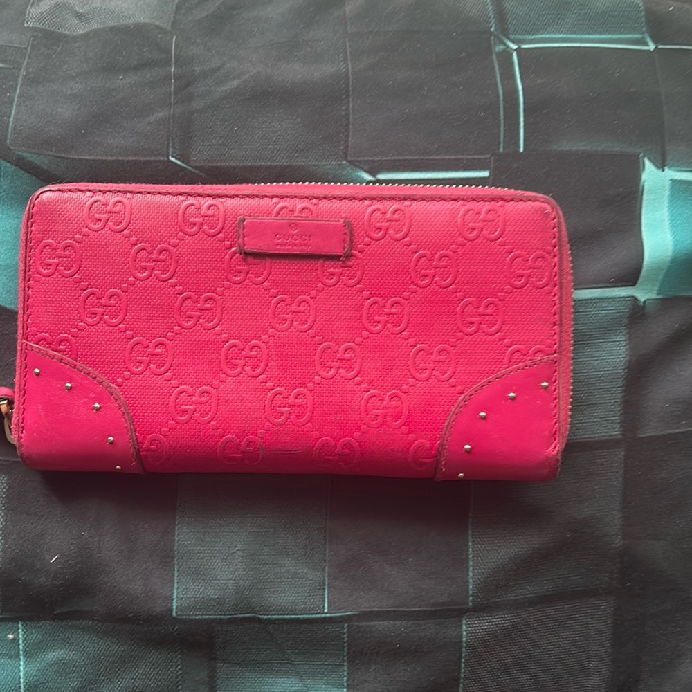 Gucci Bright Diamanté GG Monogram Zippy